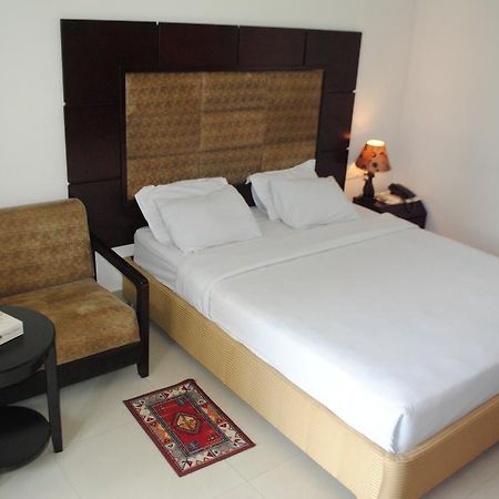 Hotel Mishuk Cox's Bazar Quarto foto
