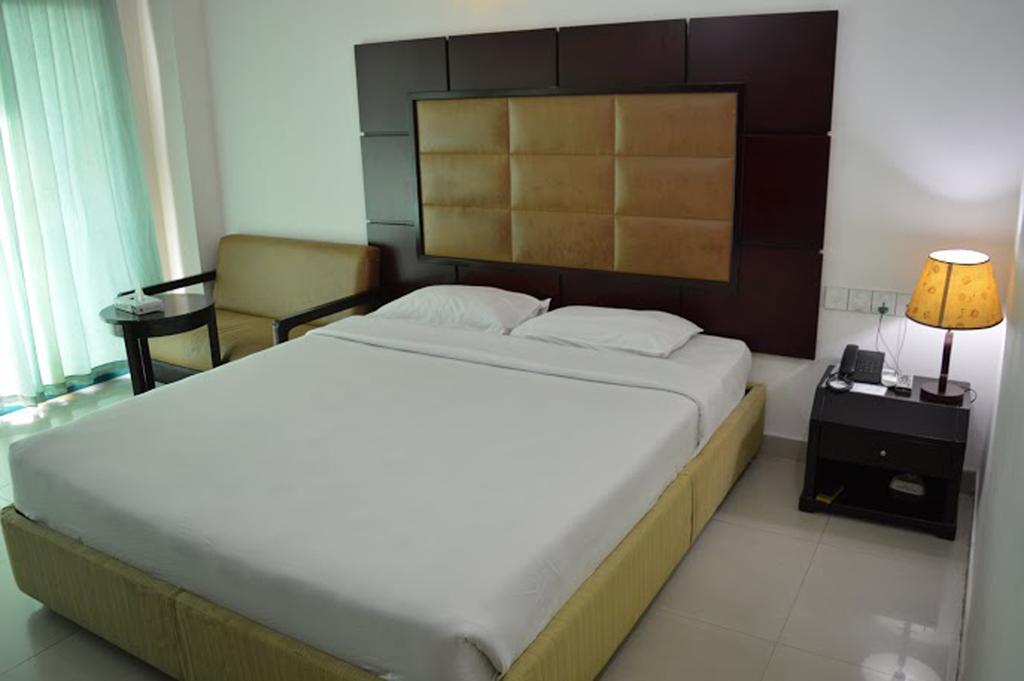Hotel Mishuk Cox's Bazar Quarto foto